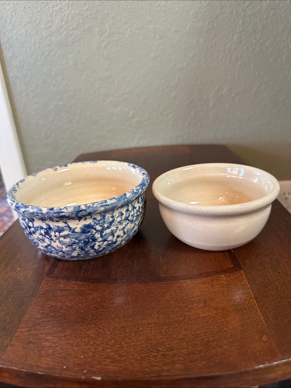 Vintage Marshall Pottery Yesteryears Nested Bowls Set of 2 - Spongeware & Cream